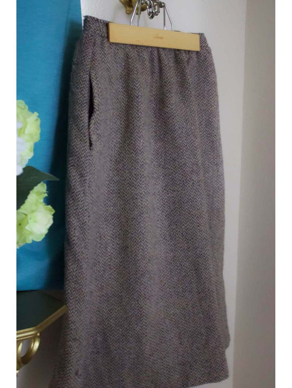 1960s Evan Picone Chevron TweedWool Skirt with Zipper Fastener and Pockets